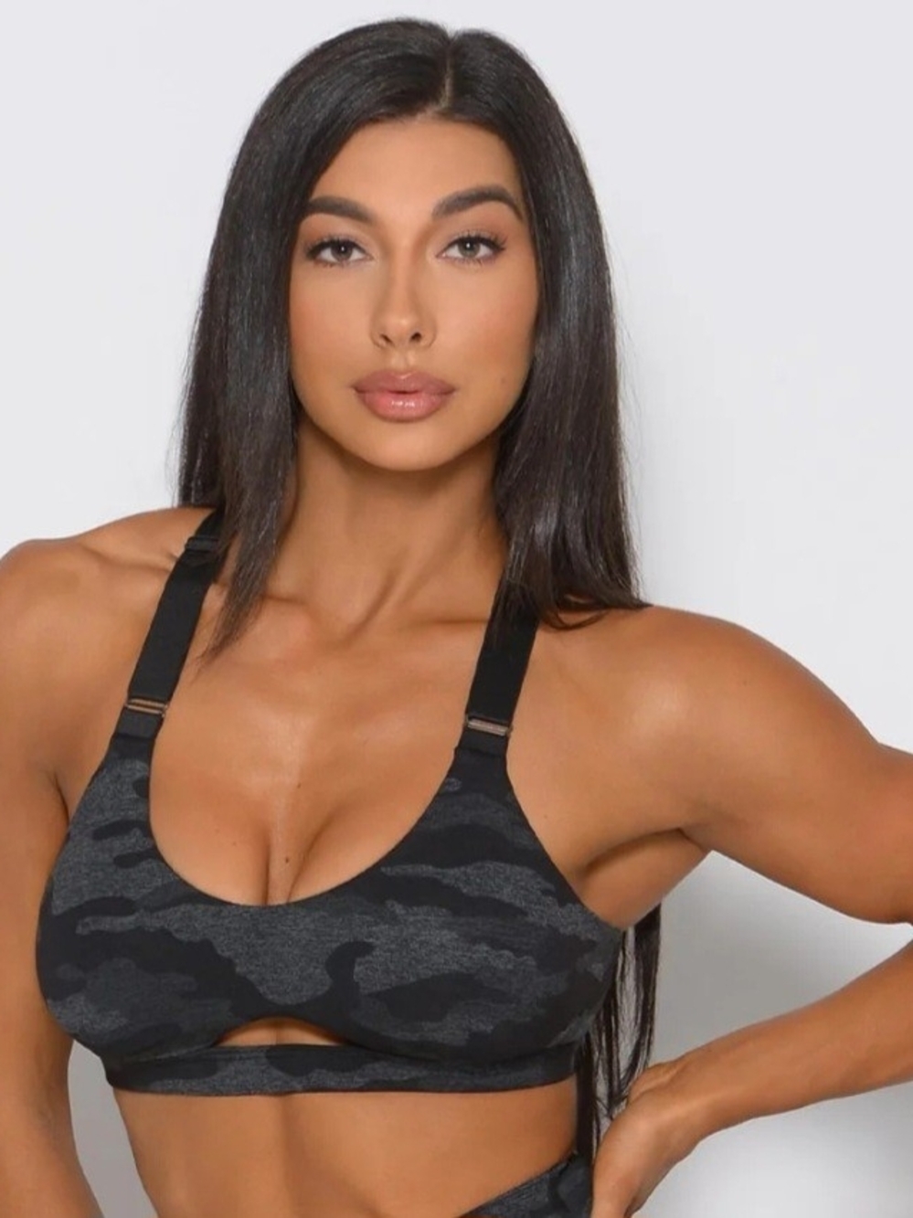 Bombshell Sportswear She Owns It Bra - Gray/Black Camo [Small]